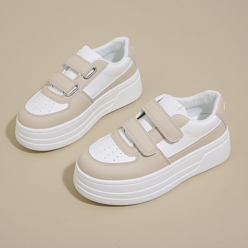 Sneakers Panel Platform