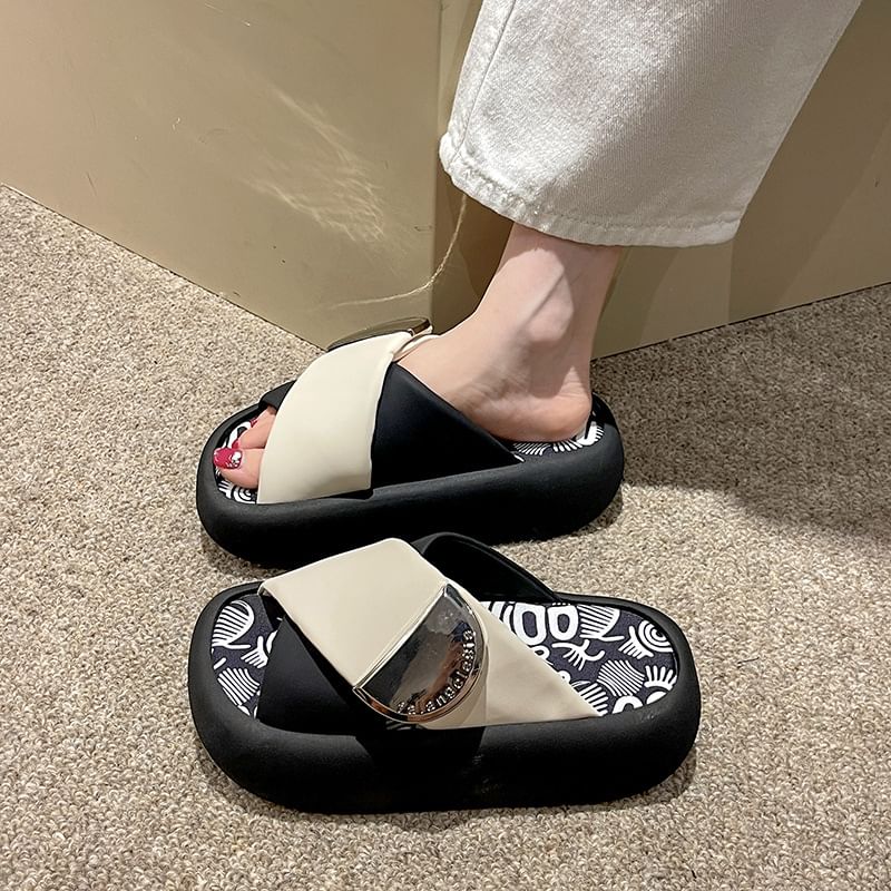 Sandals Cross Two Platform Tone Faux Leather Strap