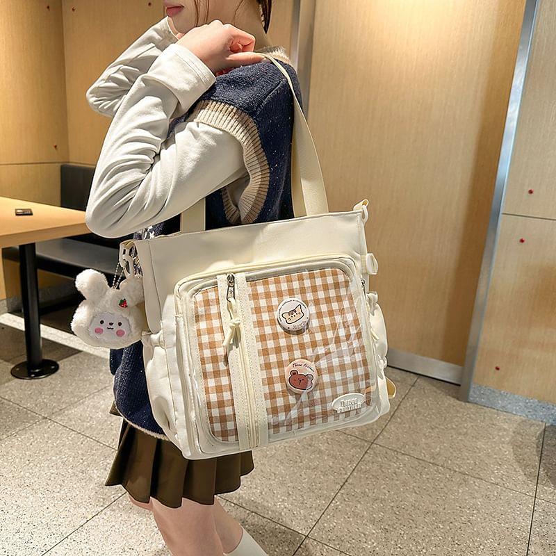 SampleSet: Gingham Multi-Pocket Tote Bag + Badge