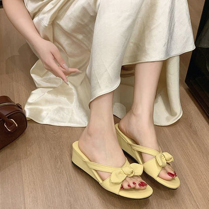Sandals Twisted Low Heel