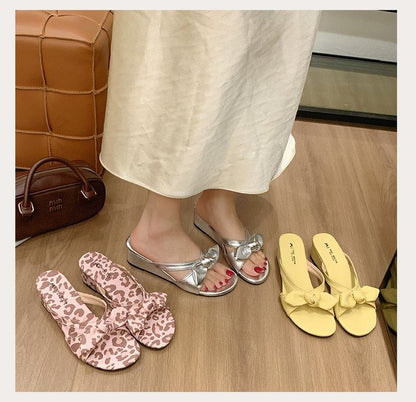 Sandals Twisted Low Heel