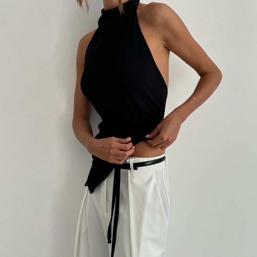 Halter Mock Neck Plain Asymmetrical Open Back Slim Fit Crop Top