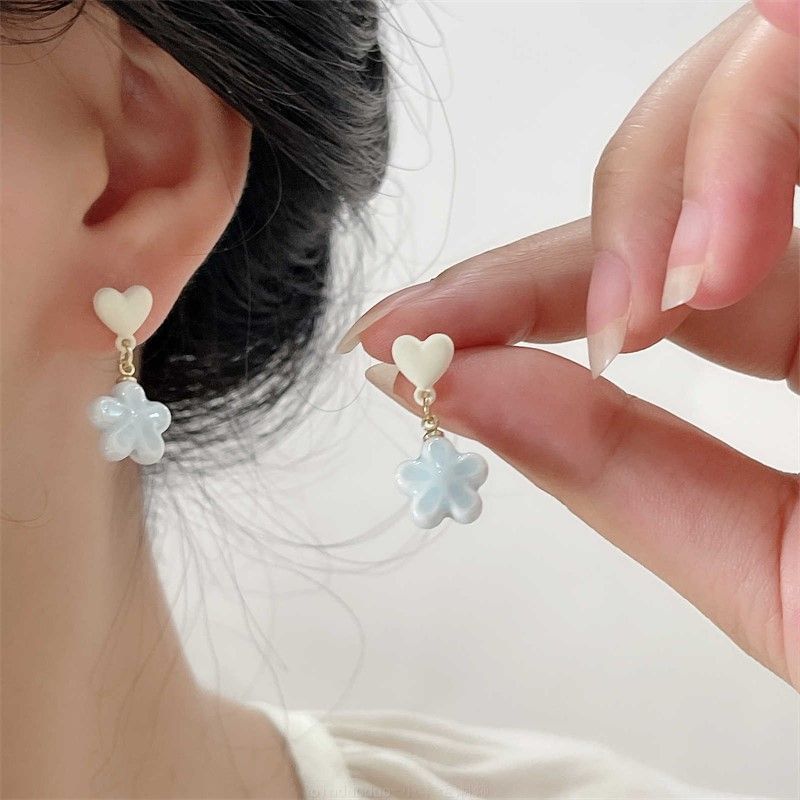 Earring On / Drop Heart Flower Clip