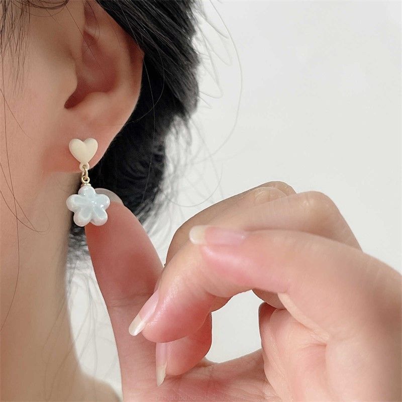 Earring On / Drop Heart Flower Clip