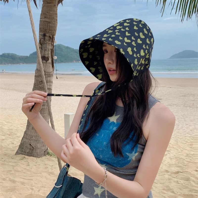 Bonnet Heart Hat