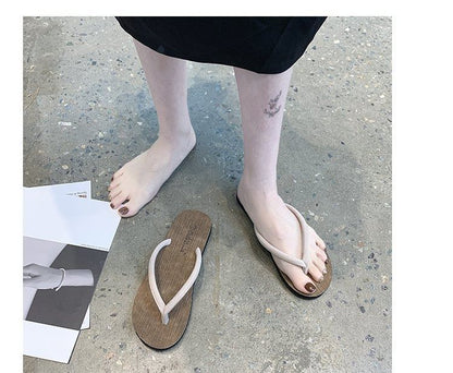 Flat Flip-Flops