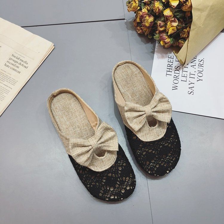 Cutout Round Bow Toe Mules
