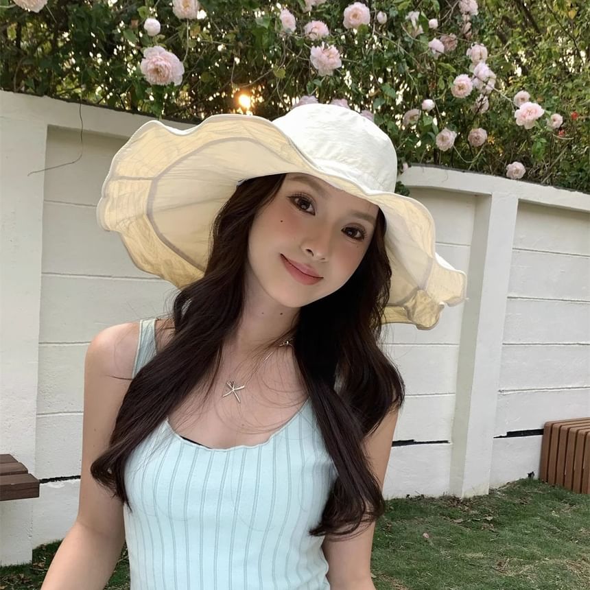 Plain Hiking Ruffle Hat Bucket