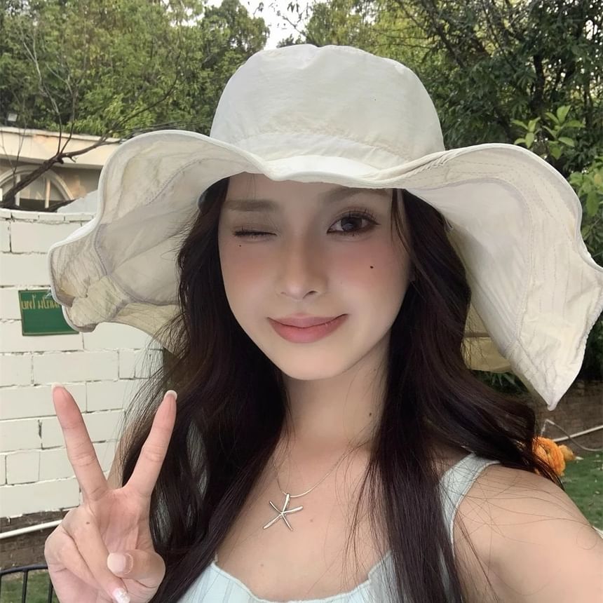 Plain Hiking Ruffle Hat Bucket