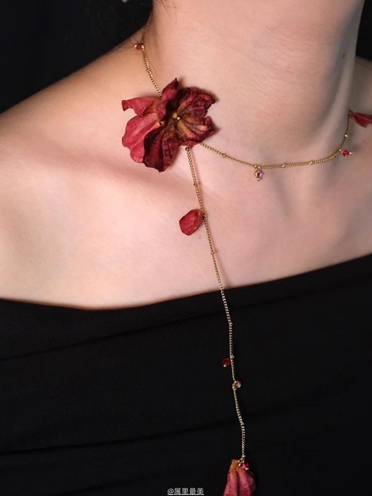 Alloy Necklace Petal Lariat