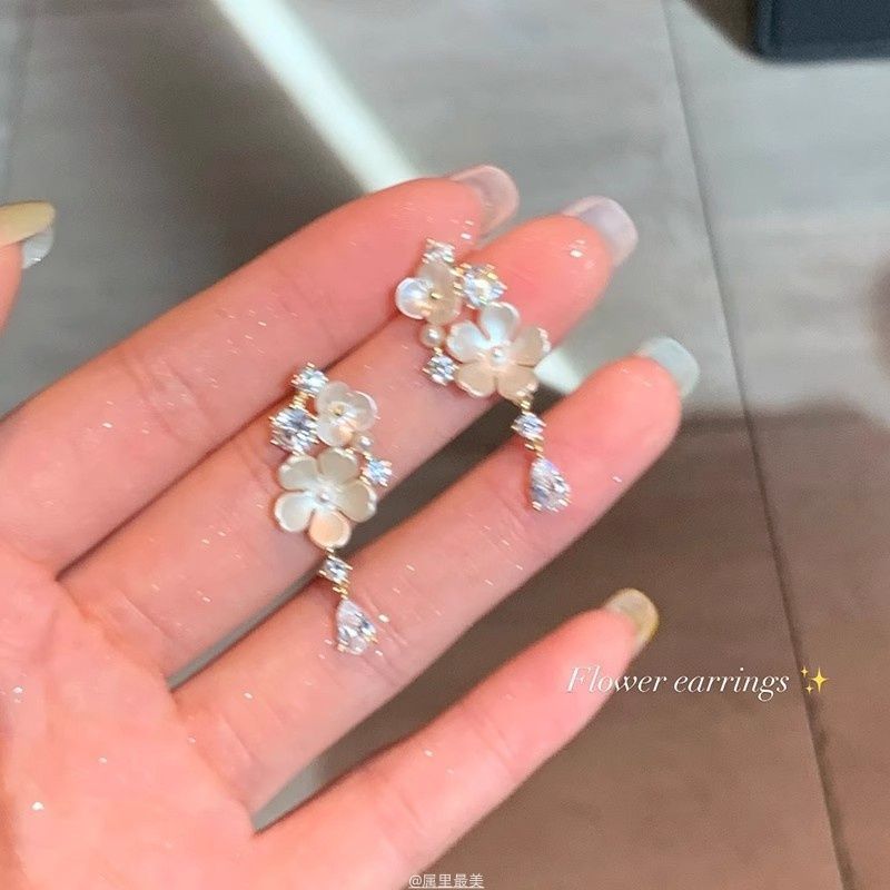 Rhinestone Earring Floral Drop Alloy
