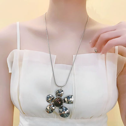 Statement Snake Flower Pendant Necklace Chain
