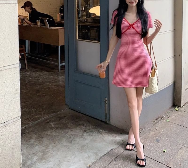 Dotted V-Neck Mini A-Line Dress Short-Sleeve