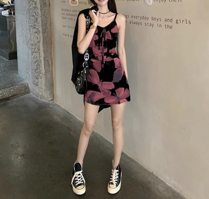 (Various Dress Print A-Line V-Neck Strap Floral Spaghetti Designs)