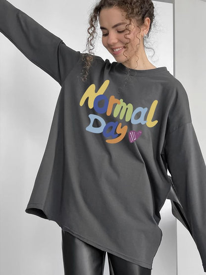 Lettering Print Long-Sleeve Crew T-Shirt Neck