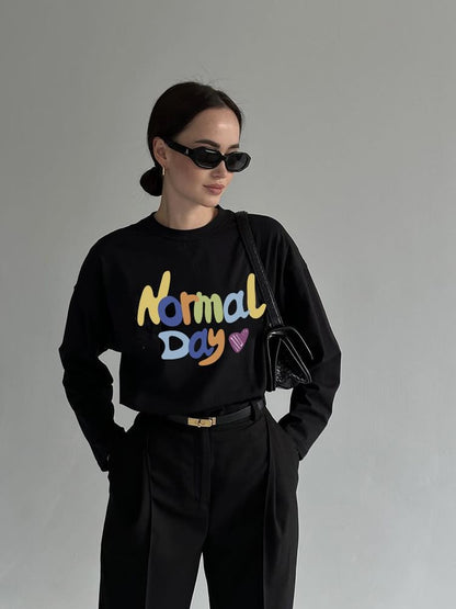 Lettering Print Long-Sleeve Crew T-Shirt Neck