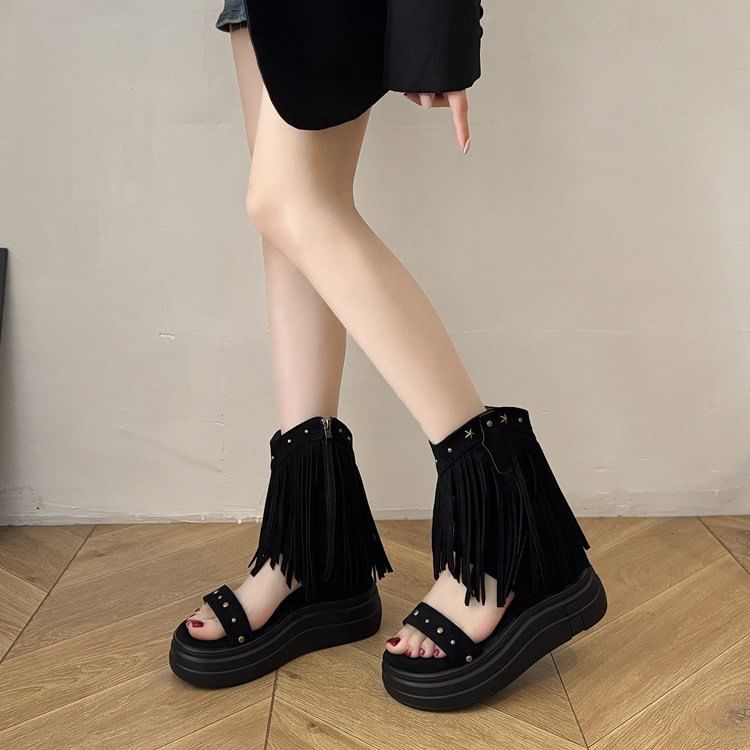 Plain Studded Short Boots Platform