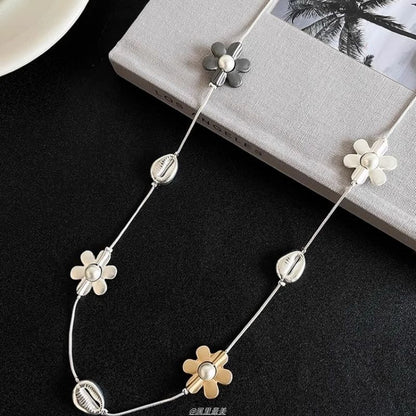 Flower Faux Pearl Necklace Long