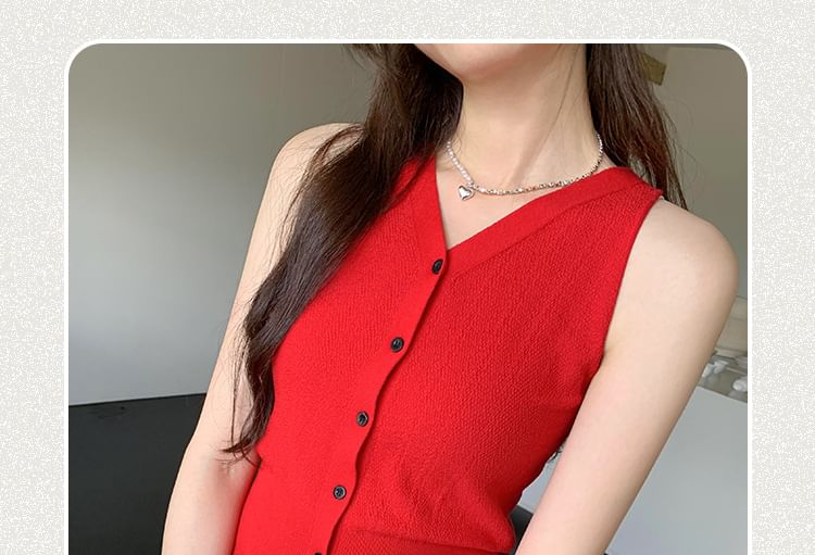 Button-Up Sleeveless Top V-Neck Plain