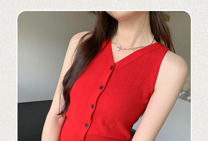 Button-Up Sleeveless Top V-Neck Plain