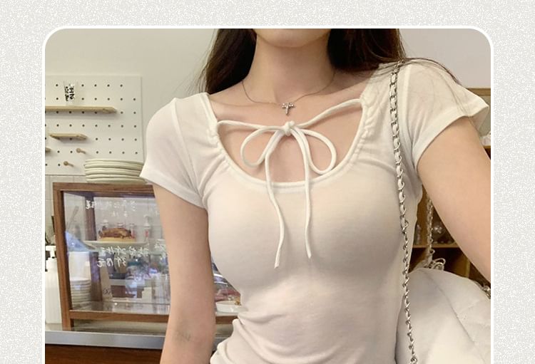 U-Neck Top Crop Short-Sleeve Plain