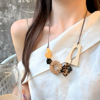 Cord Rattan Geometric Acetate Necklace