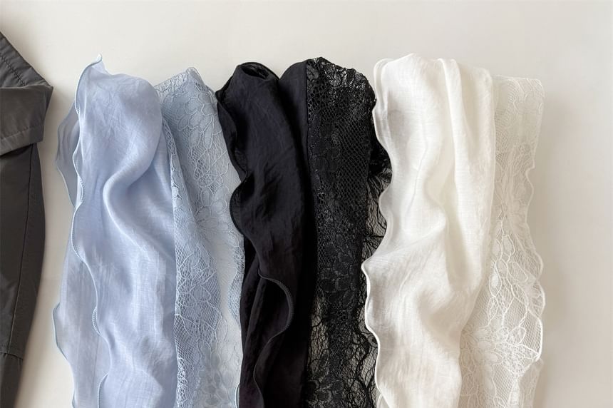 Lettuce Edge Lace Panel Scarf