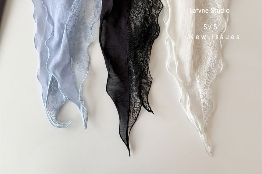 Lettuce Edge Lace Panel Scarf