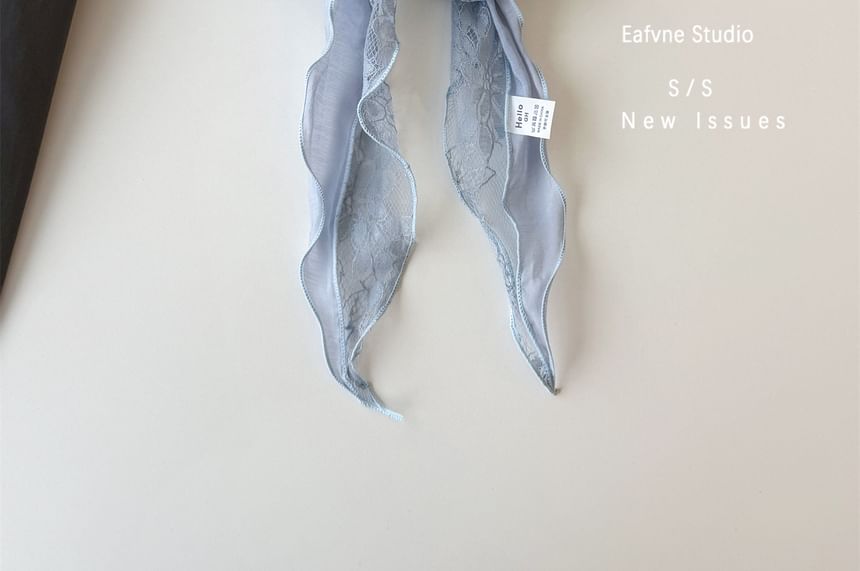 Lettuce Edge Lace Panel Scarf