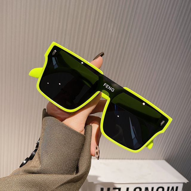 Sunglasses One Square Piece