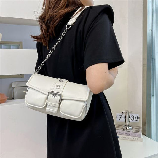 Wholesale Sample Chain Strap Buckled Shoulder Bag