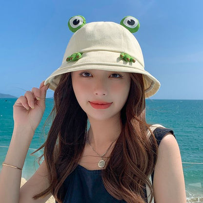 Sample Frog Detail Bucket Hat
