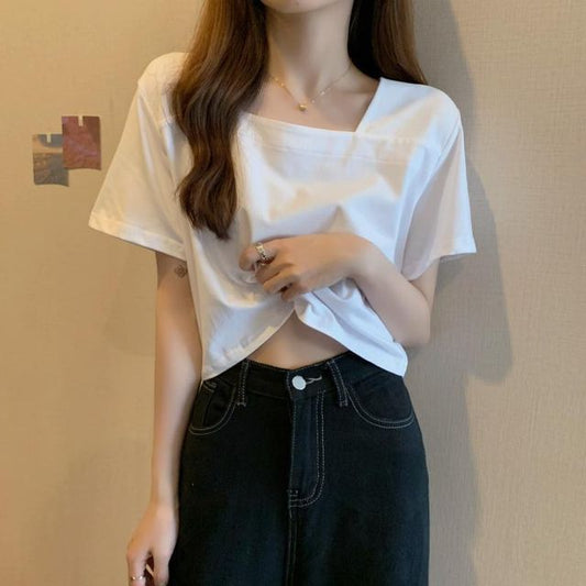 Square Short-Sleeve Plain Cropped Neck Blouse
