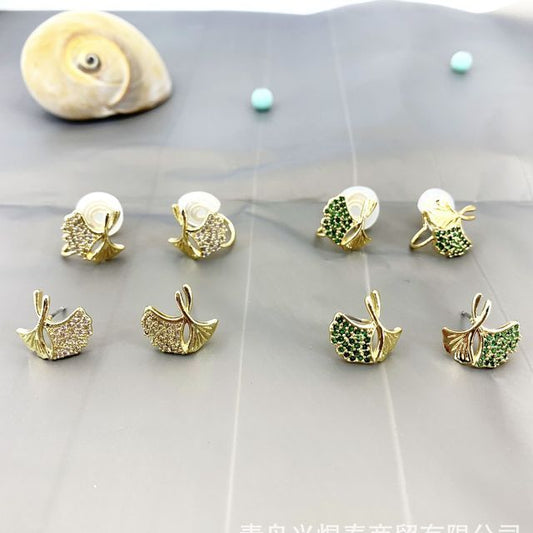 Wholesale Sample Leaf Rhinestone Alloy Earring