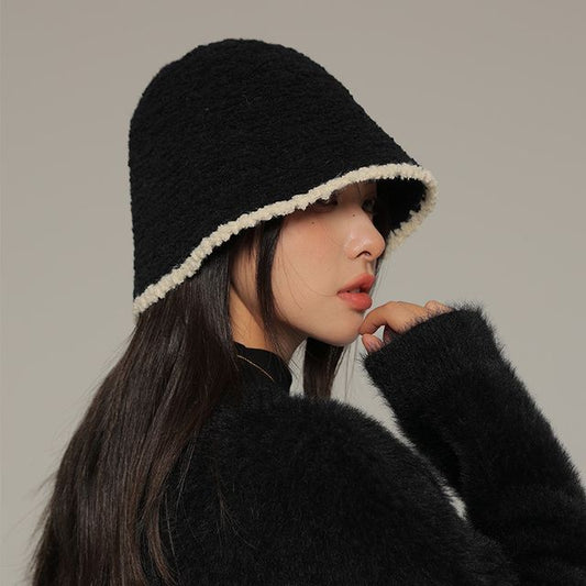 Contrast Trim Knit Bucket Hat