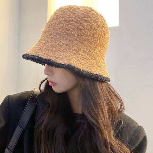Sample Contrast Trim Faux Shearling Bucket Hat