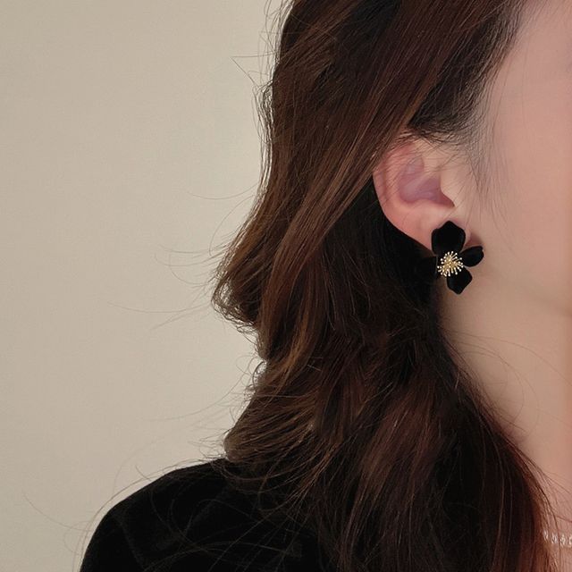 Alloy Earring Flocking Flower