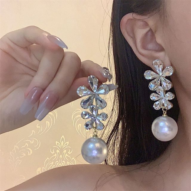Pearl Drop Faux Rhinestone Earring Flower