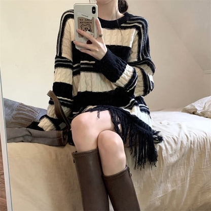 Loose-Fit Striped Sweater Frayed