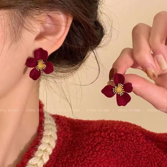 Ear Floral Stud