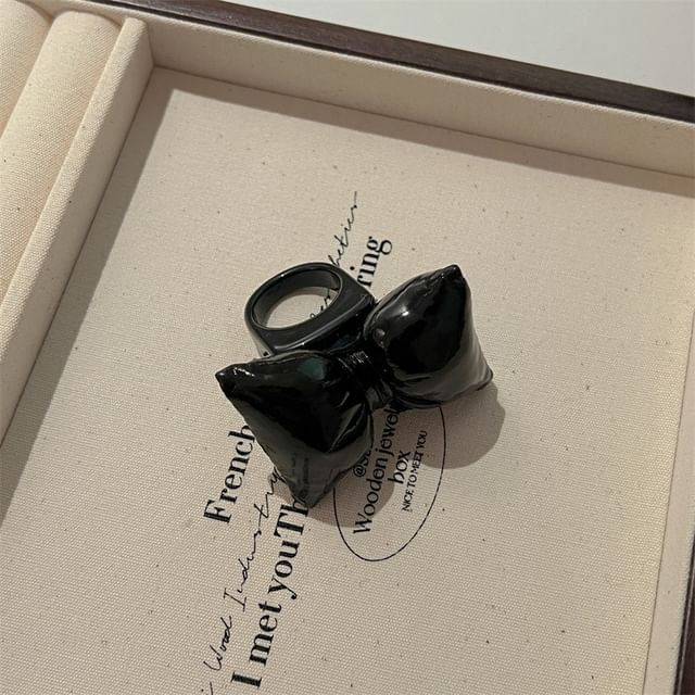 Bow Ring