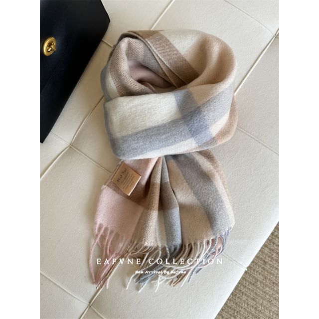 Lettering Applique Wool Plaid Fringed Scarf
