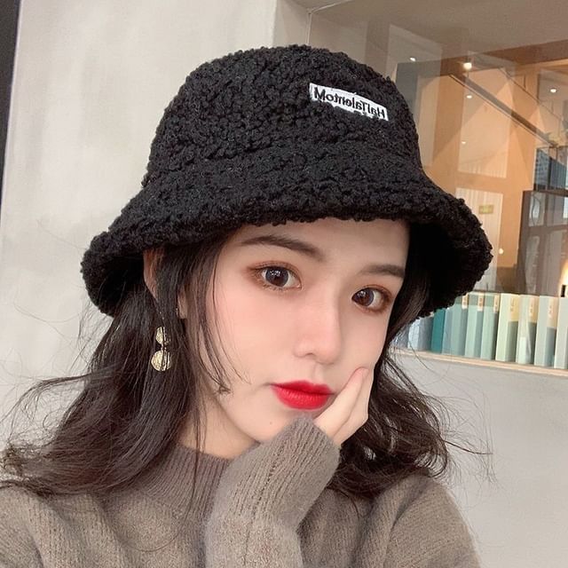 Lettering Bucket Fleece Hat
