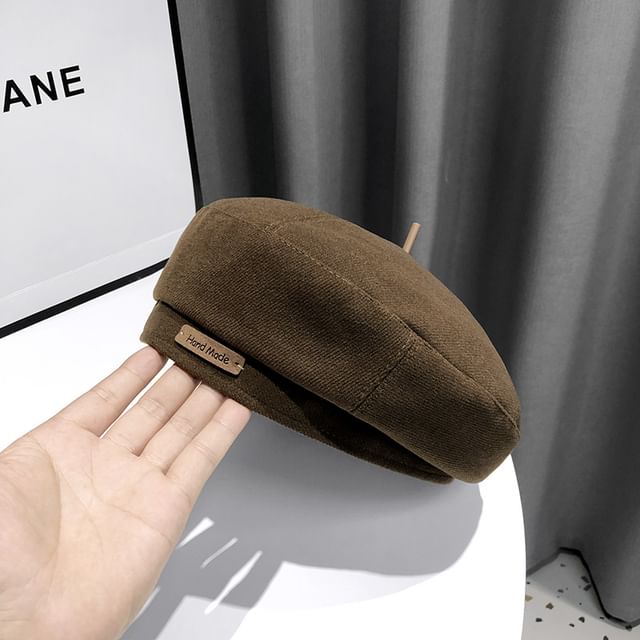 Beret Lettering