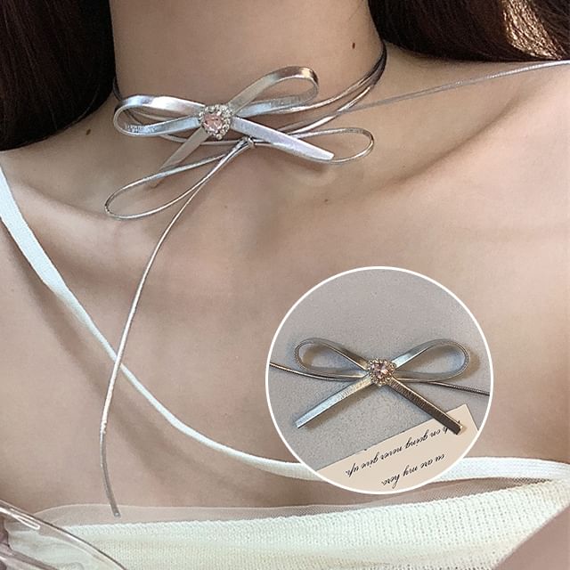 Leather Rhinestone Ribbon Heart Choker Faux