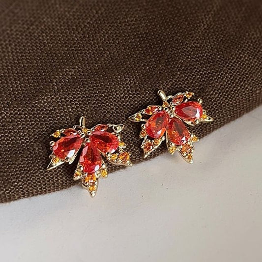 Rhinestone Alloy Leaf Ear Cuff