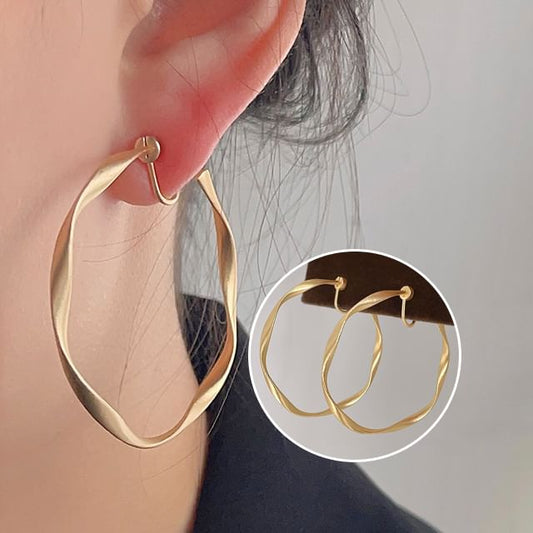 Hoop Ear Twisted Cuff Alloy