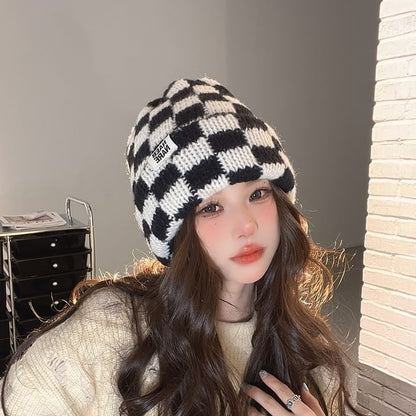 SampleLettering Applique Checker Knit Beanie