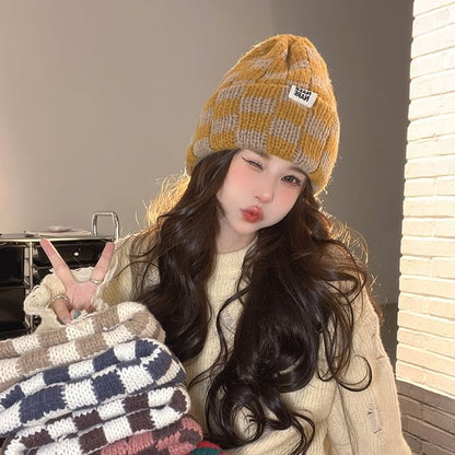 SampleLettering Applique Checker Knit Beanie