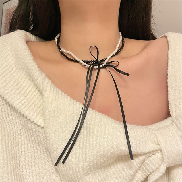 Pearl Bow Necklace Faux